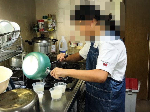 CB62DB89-B5E4-49EF-94DD-3134184D91FF